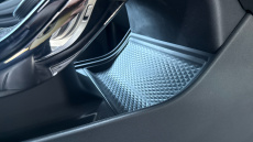 Land Rover Range Rover Evoque 2.0 D200 R-Dynamic SE 5dr Auto Diesel Hatchback